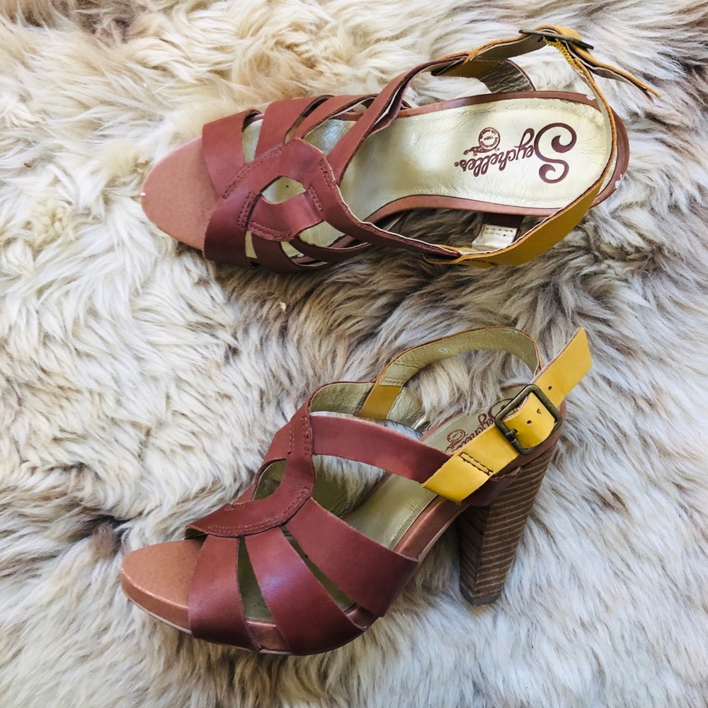 Seychelles Retro Caged Strappy Wood Block Heel Sandals Brown Yellow